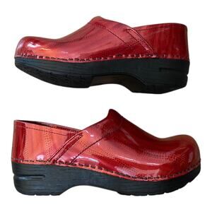 DANSKO Professional Red Patent Snake Clogs EU 34 US 4.5/5 Nursing Work Shoes